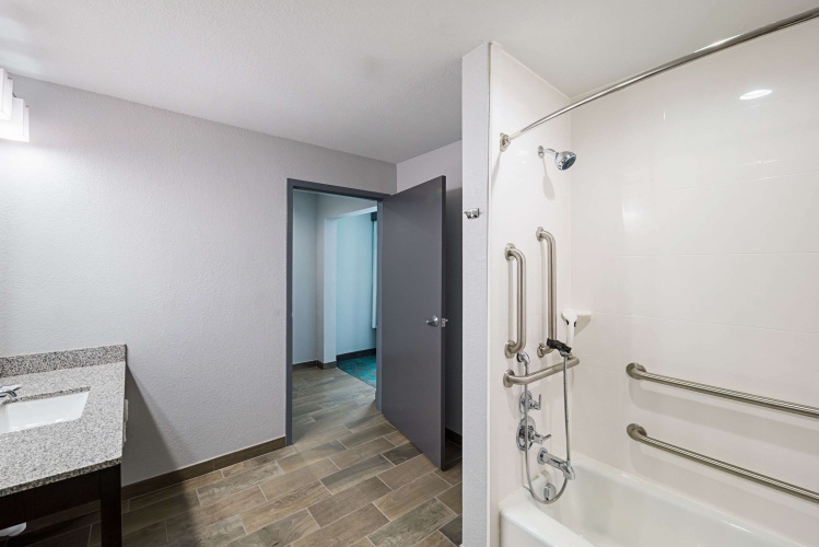 Quadruple Suite