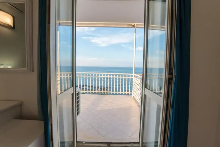 Standard Quadruple room with balcony