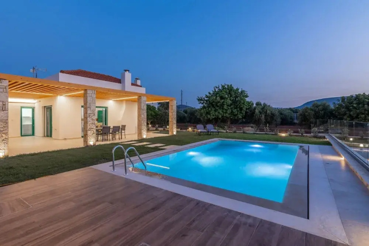 Sandi Villa
