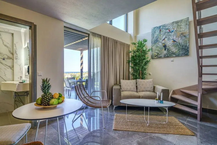 Miroes Suites