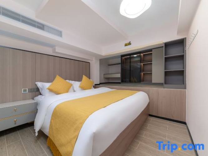 2 Bedrooms Triple Duplex Suite