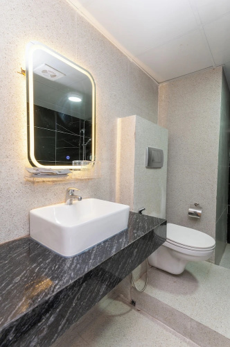 Hera Hotel