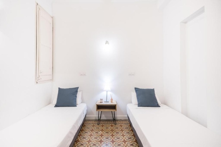 3 Bedrooms Apartment