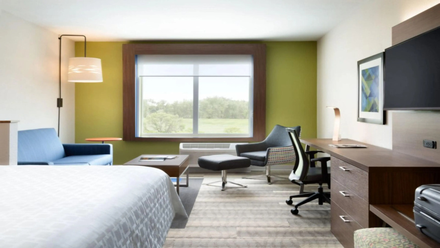 Holiday Inn Express & Suites Miramar