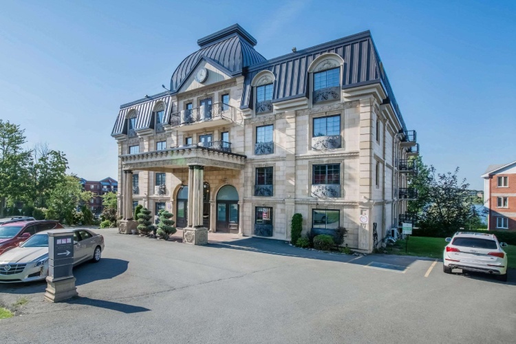 Superior Quadruple room with partial view