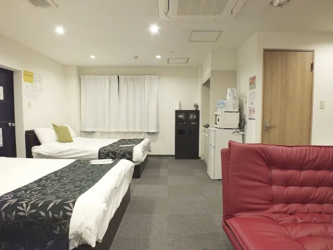 Hotel & Condominium airBest