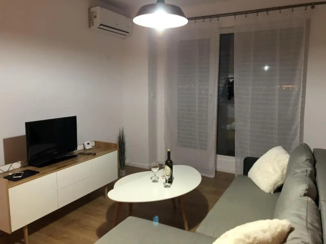 Chronos Apartment - Modern and Stylish