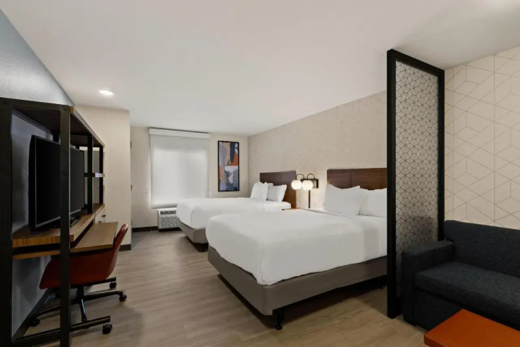 Everhome Suites Ontario