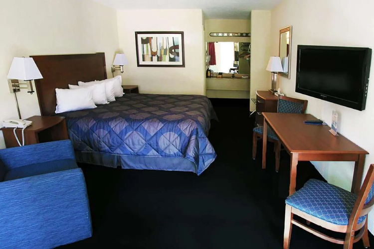 Atrium Inn