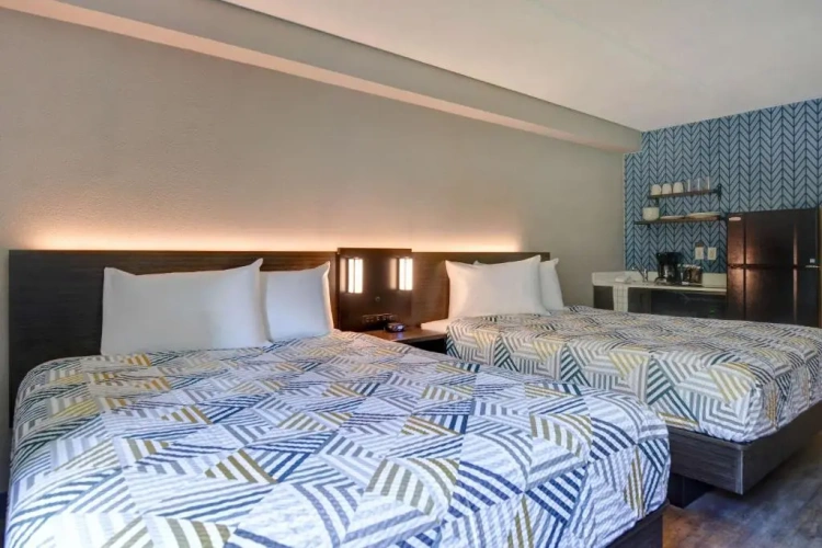 Deluxe Quadruple room
