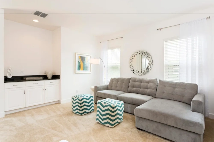 5 Bedrooms Family Villa