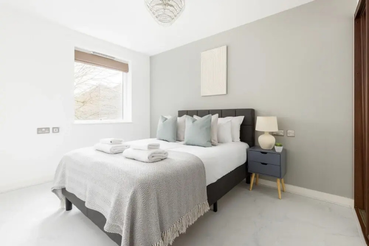 Islington Apartment