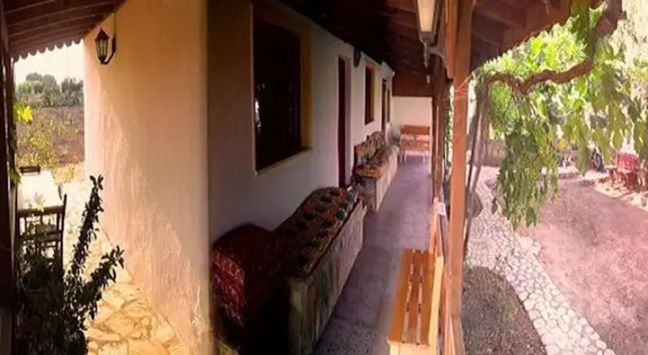 Bozcaada Pension Bag Evi