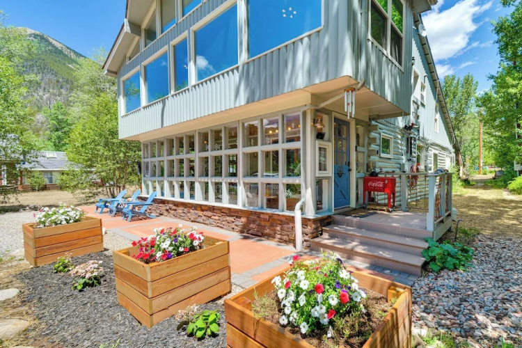 Lake Cabin W/ King Bed, Foodie Kitchen, & Views - Twin Lakes, CO