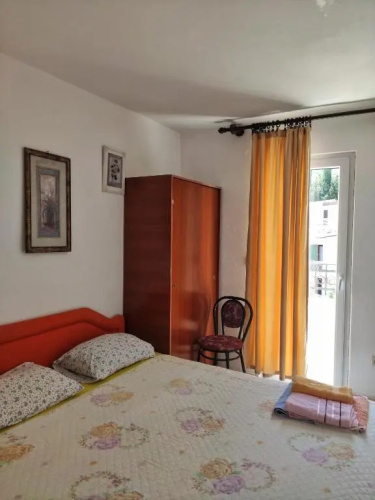 Apartments Gvozdenović