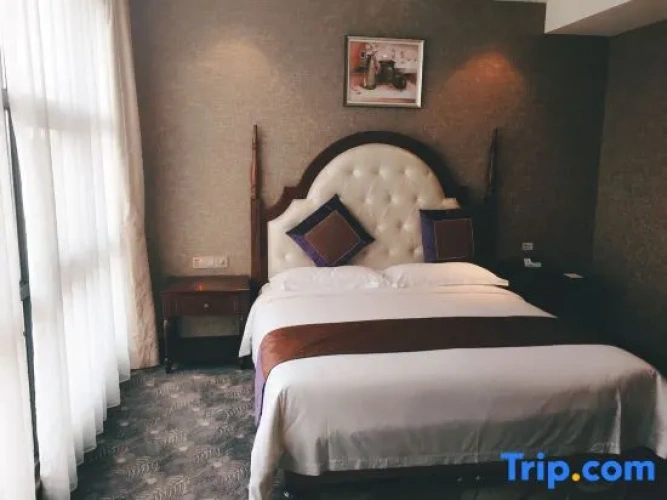 Business Quadruple Suite