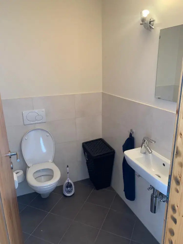 Center Chalet Flat