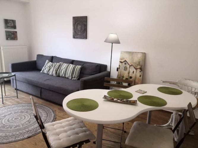 2 Bedrooms Apartment