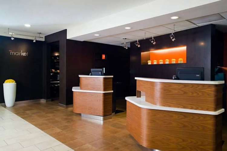 Courtyard by Marriott Fresno