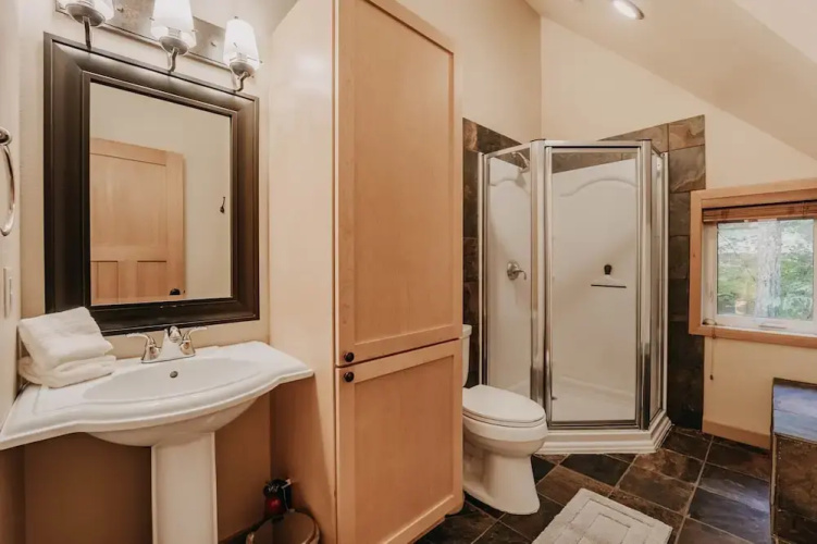 40gs Wifi - W/D Hot Tub - Sleeps 8