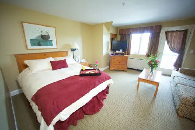 Grand Summit Hotel