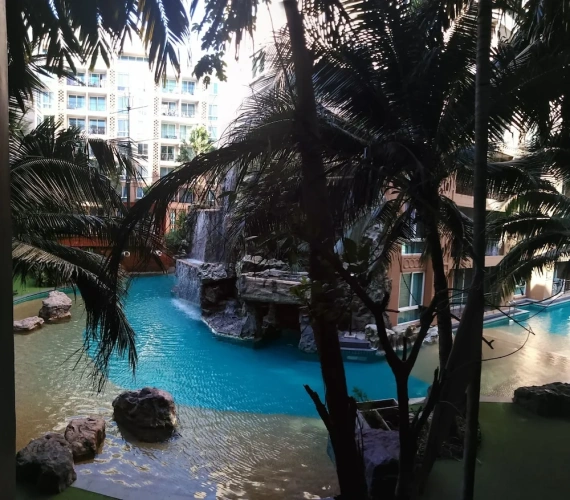 2 Bedrooms Superior Double Suite with pool view