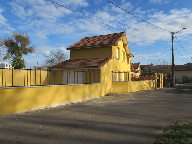 1 Bedroom Cottage with balcony