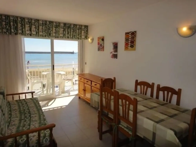 2 Bedrooms Apartment with balcony