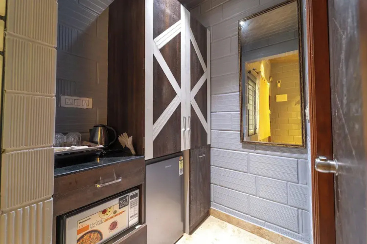 Seasons Suites HBR