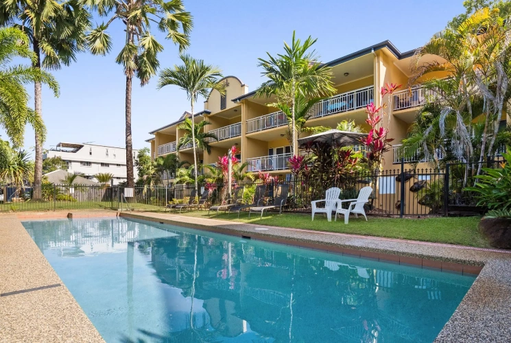 1 Bedroom Double Apartment beachfront