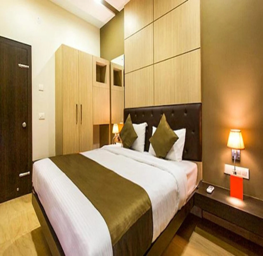 Fabhotel Shree Sai Residency
