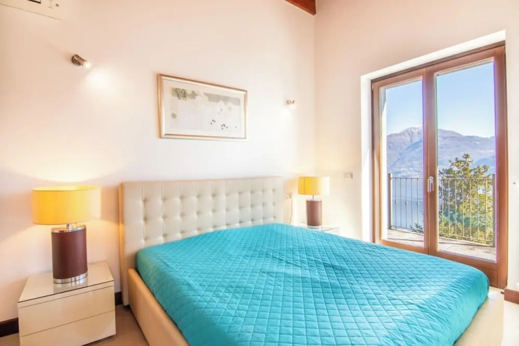 5 Bedrooms Family Villa with balcony