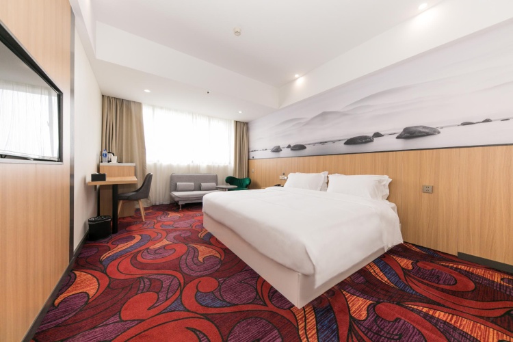 Superior Double room with street view