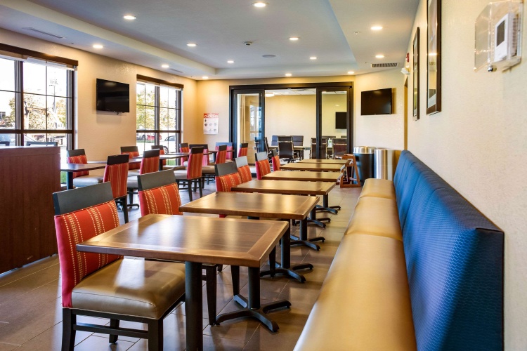 Comfort Inn & Suites Niagara Falls Blvd USA photo 21