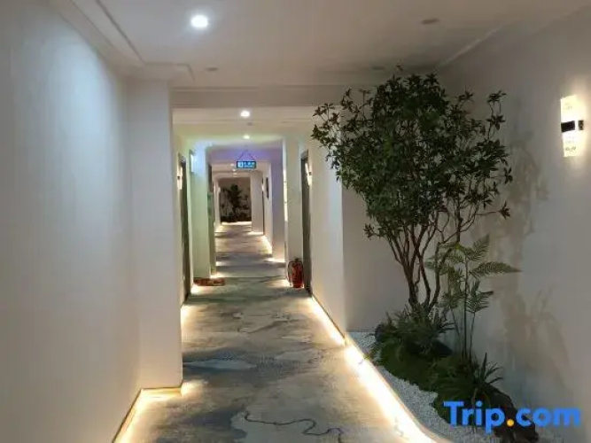 Jiu Long Business Hotel