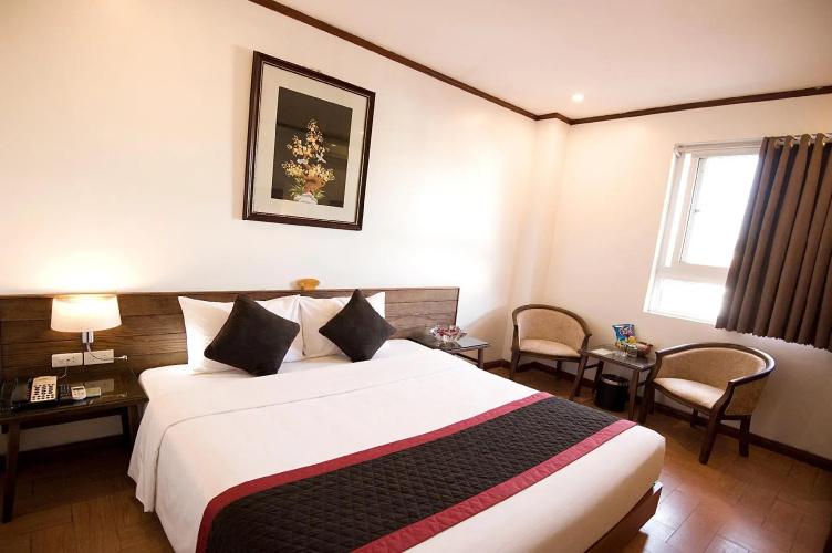 City Bay Hotel