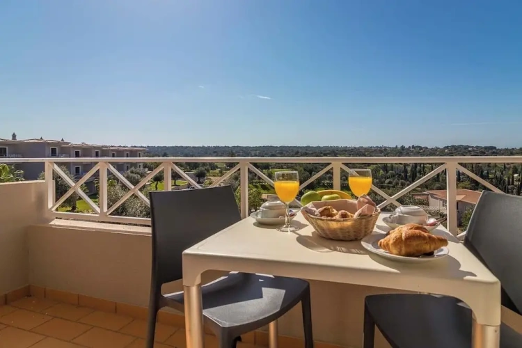 1 Bedroom Apartment with balcony