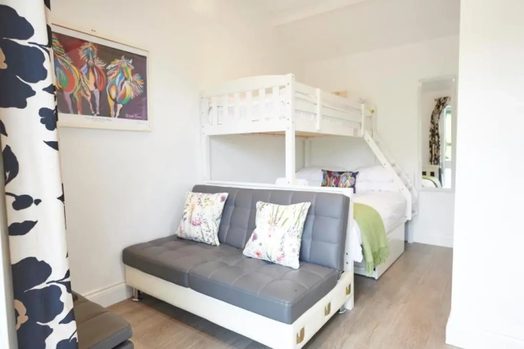 2 Bedrooms Double Chalet