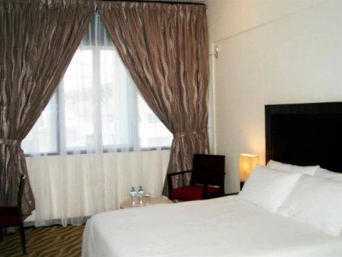 New Regent Hotel & Restaurant