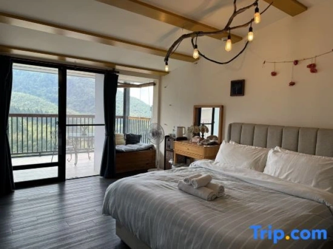 Deluxe Double room with mountain view