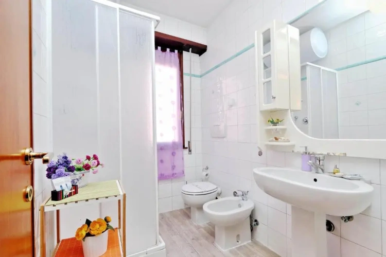 Standard Double room with city view