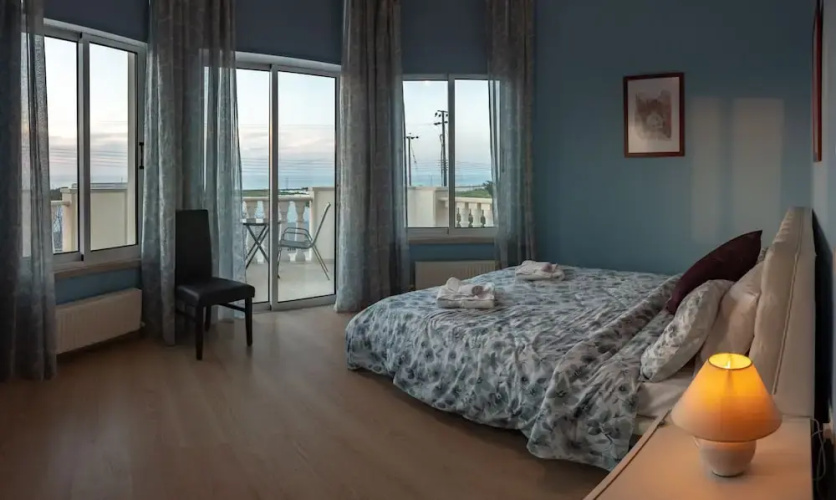 Komissa Villa