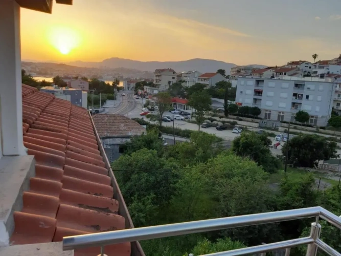 1 Bedroom Apartment with balcony and with view