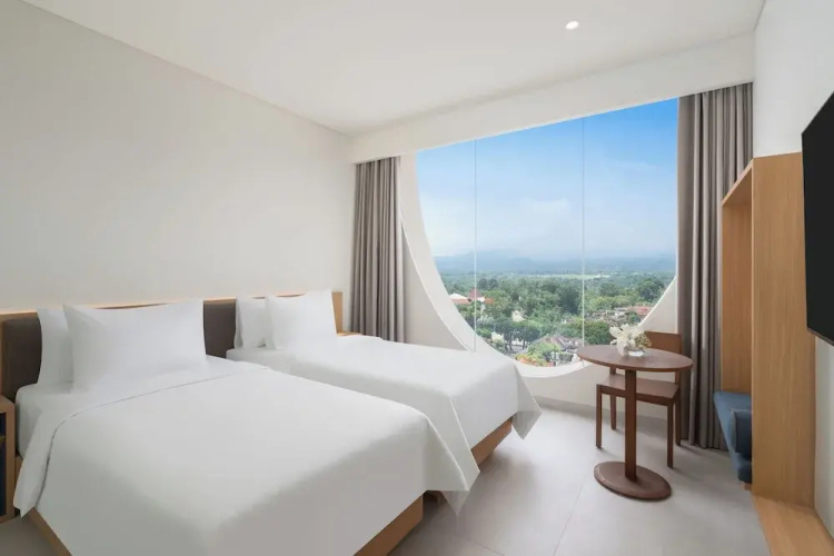ARTOTEL Leguna Magelang
