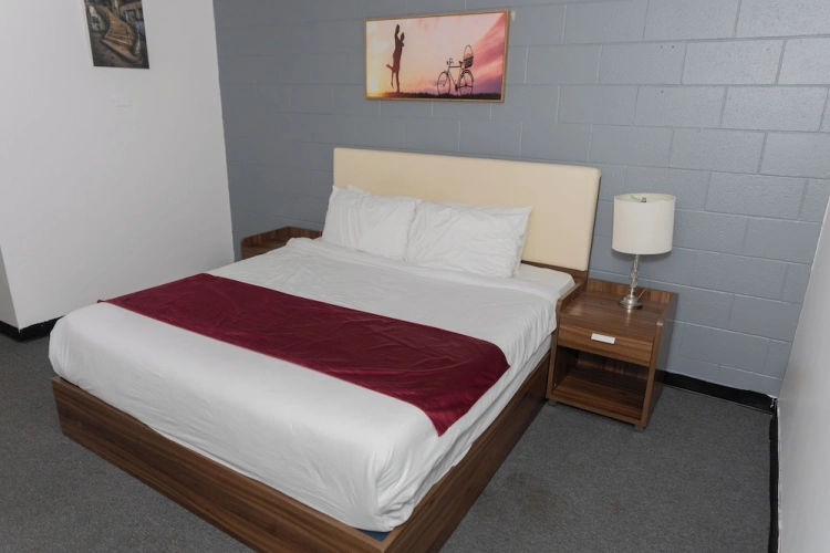 1 Bedroom Comfort room