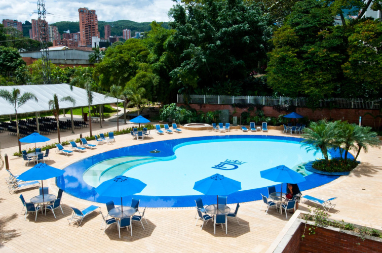 Dann Carlton Medellin photo 13