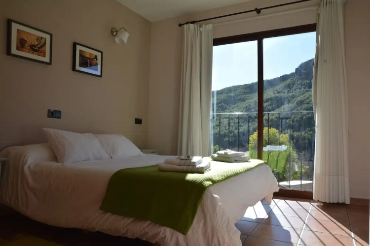 Standard Double room with mountain view