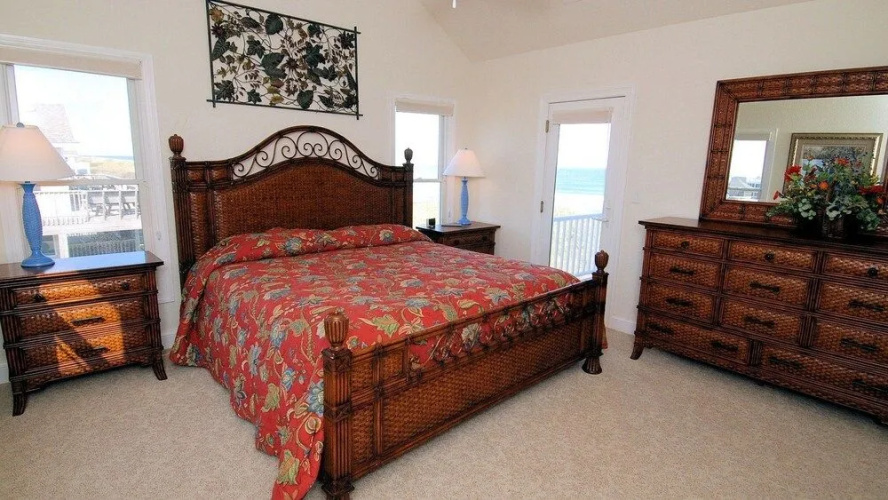 Flying Cloud II - 9 Br Home