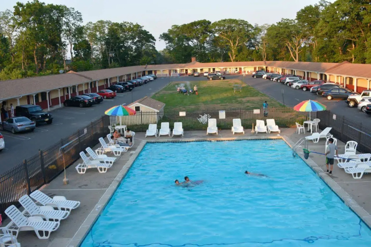 Atlantic Inn & Suites