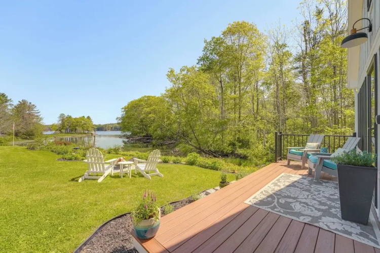 Oceanfront Studio w/ Private Dock in Harpswell!